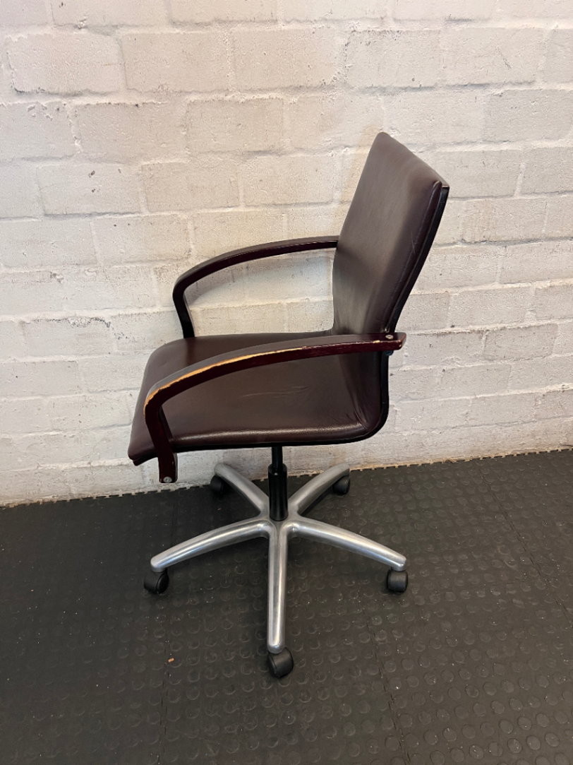 Leather Mid-Back Office Chair with Aluminium Base — Scuffed Arm Rests - Needs Upkeep - 2ndhandwarehouse.com