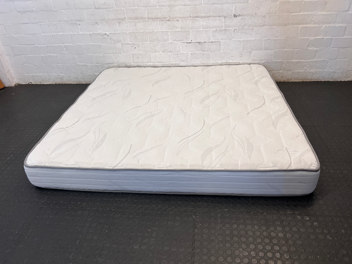 Dunlopillo King Size Go Bluebird Mattress — Clean Condition — Mattress Only - 2ndhandwarehouse.com