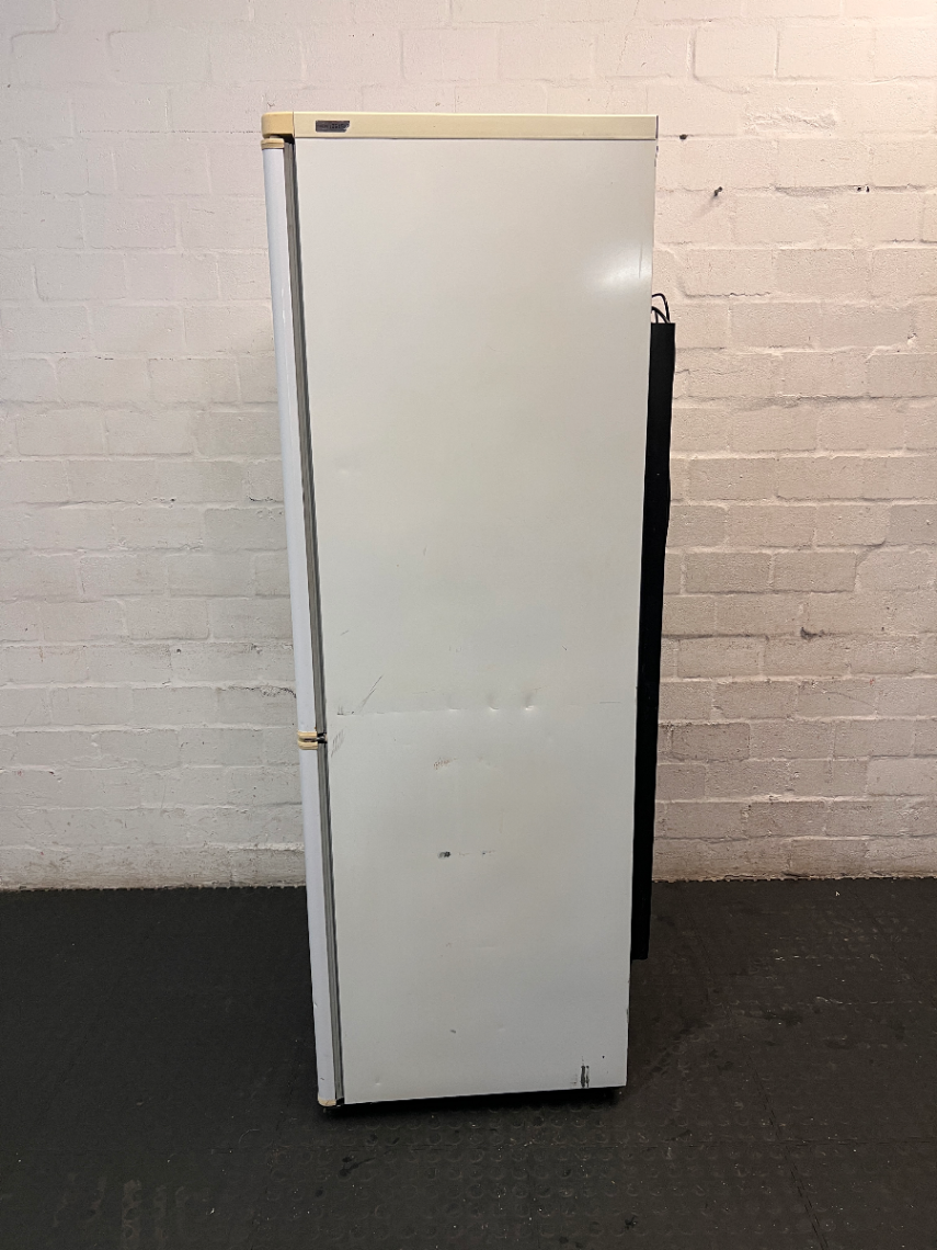 Fridge Master White Bottom Mount Fridge Freezer — Working Order with Scrapemarks in Freezer - 2ndhandwarehouse.com