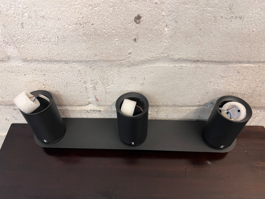 Eagle Lighting Matt Black 3-Light Spotlight Fixture — Unused in B - 2ndhandwarehouse.com