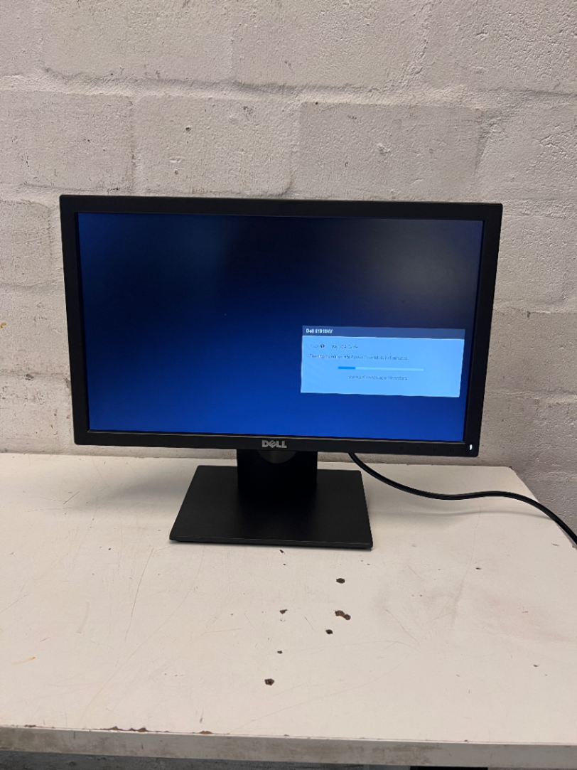 Black Dell Computer Monitor on Pedestal Stand — Good Working O - 2ndhandwarehouse.com