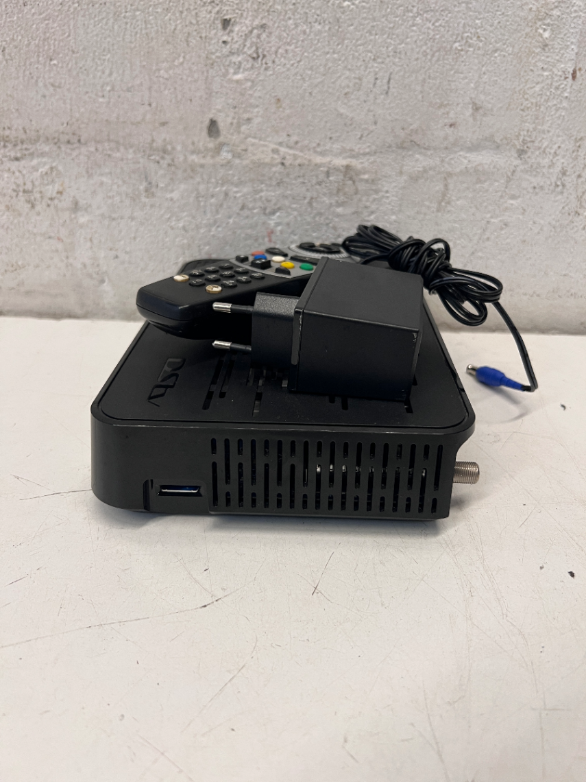 DStv Explora Model 3A Decoder with Remote — Good Working O - 2ndhandwarehouse.com