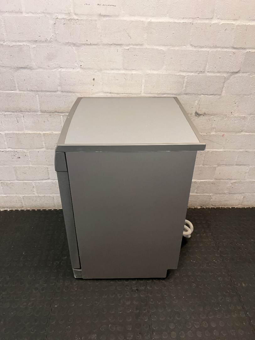 Bosch Freestanding Dishwasher in Metallic Grey — Good Working Order