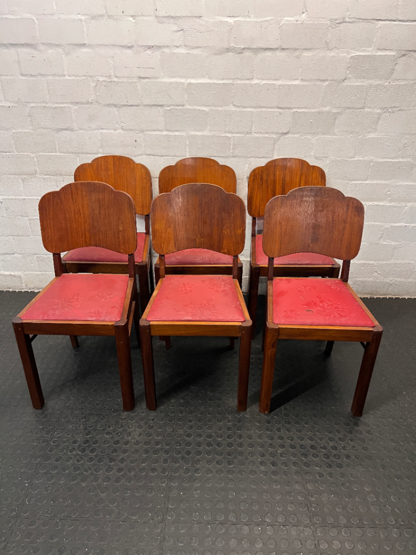 Vintage Wooden Dining Chair with Scalloped Backrest