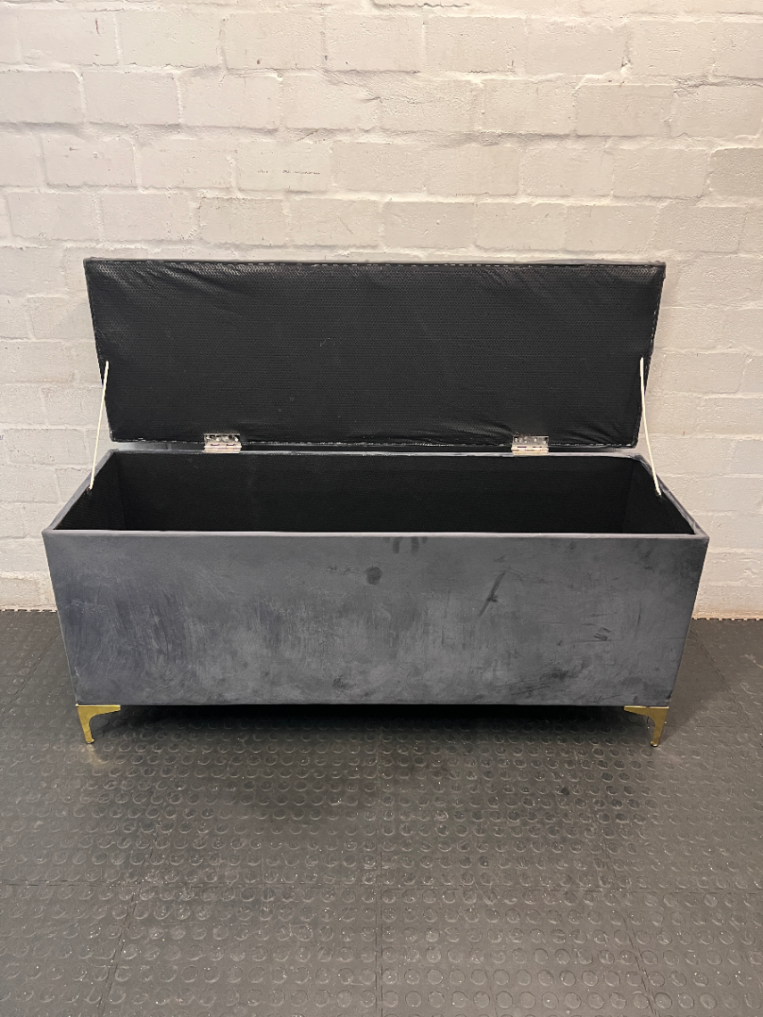 Tufted Grey Velvet Storage Ottoman with Gold Feet
