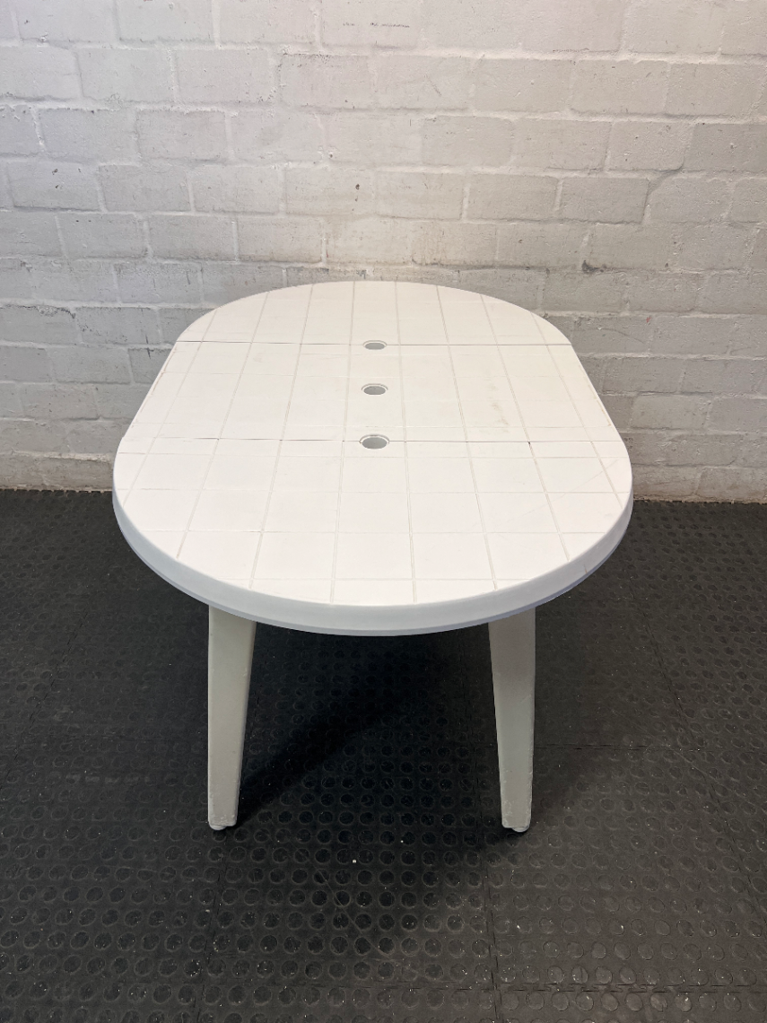 Classic White Oval Plastic Outdoor Table
