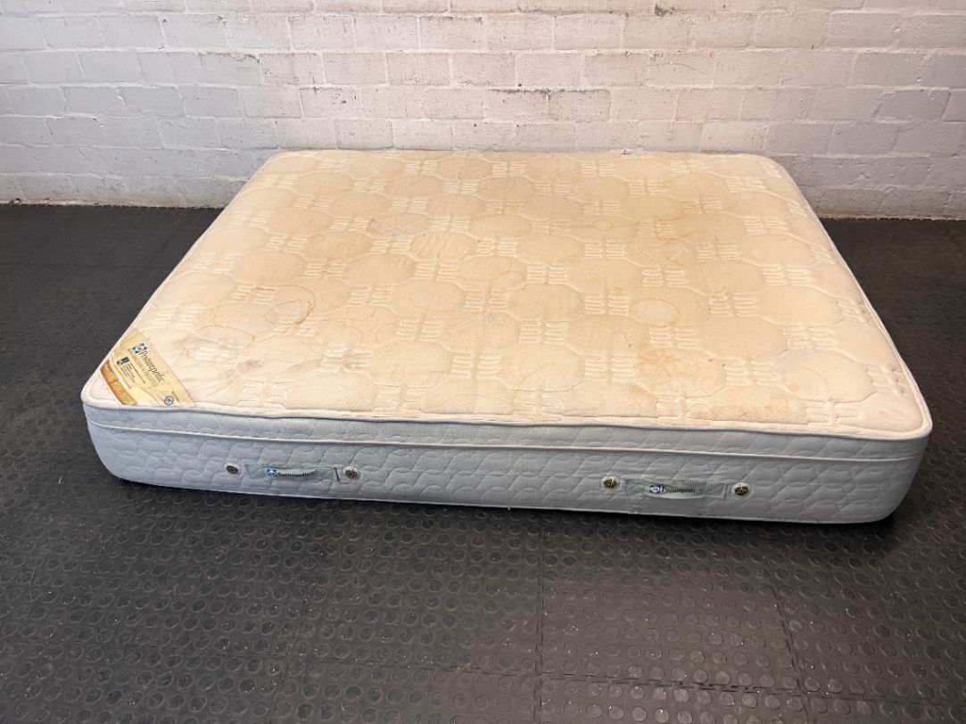 Sealy Posturepedic Crown Jewel Bamboo Queen Mattress — Surface Discolouration