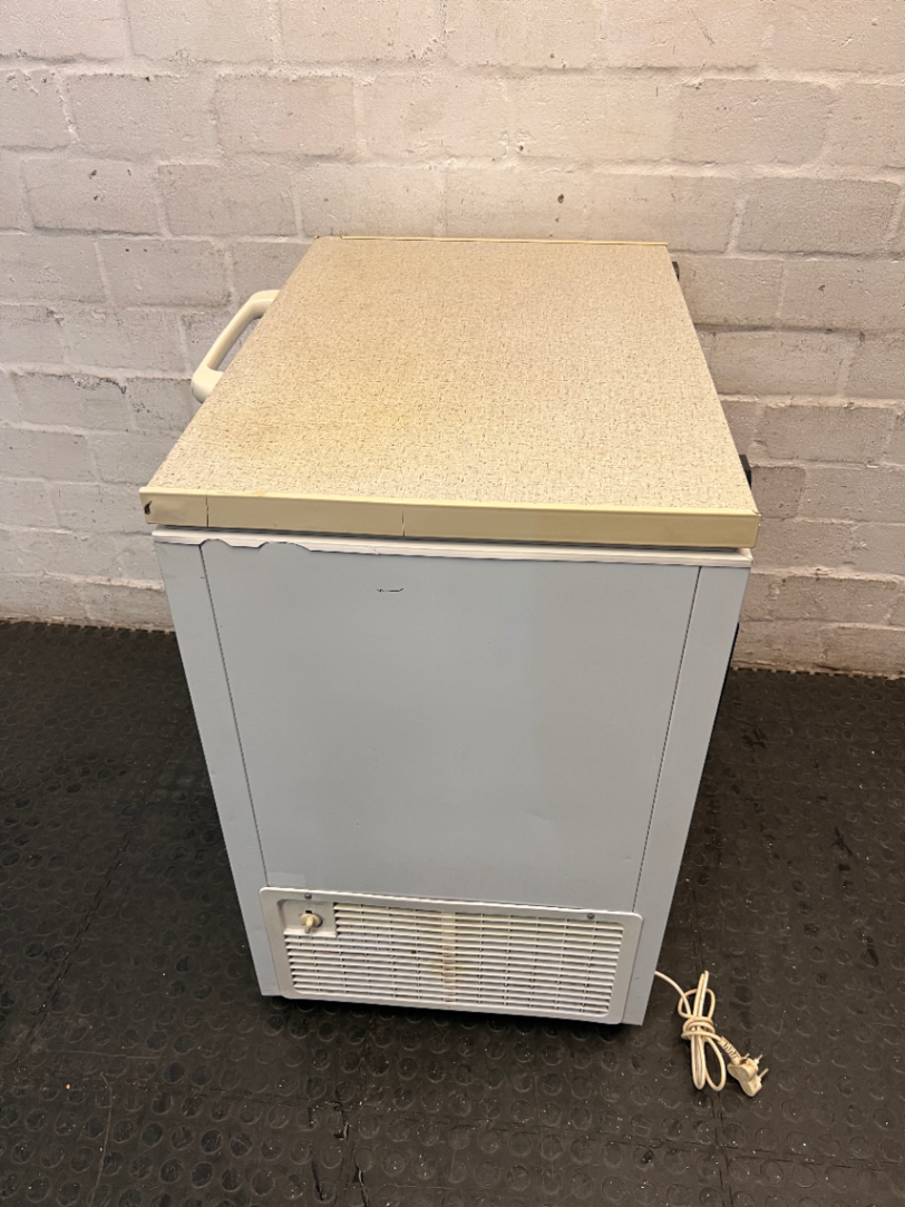 White Chest Freezer with Countertop Lid — Working; Fair Condition