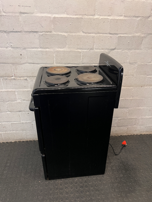Defy 4-Plate Compact Freestanding Black Stove — Good Working Order