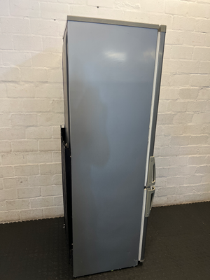Sleek Silver Whirlpool Double Door Fridge/Freezer - 2ndhandwarehouse.com