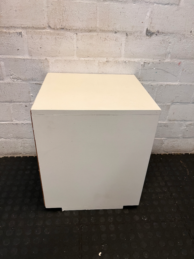 White 3-Drawer Side Table / Pedestal - 2ndhandwarehouse.com