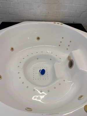 Hexagonal White Jacuzzi with Cover - Untested, As-Is - 2ndhandwarehouse.com