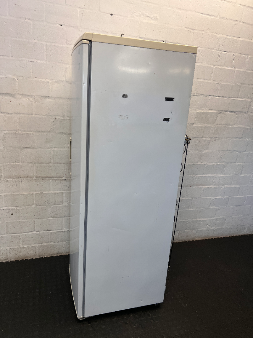 Bauer Astra Single Door Fridge - Back Panel Freezing Issue - 2ndhandwarehouse.com