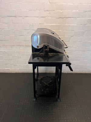 Terrace Leisure 4-Burner Gas Braai - Surface Rust & Wear - 2ndhandwarehouse.com