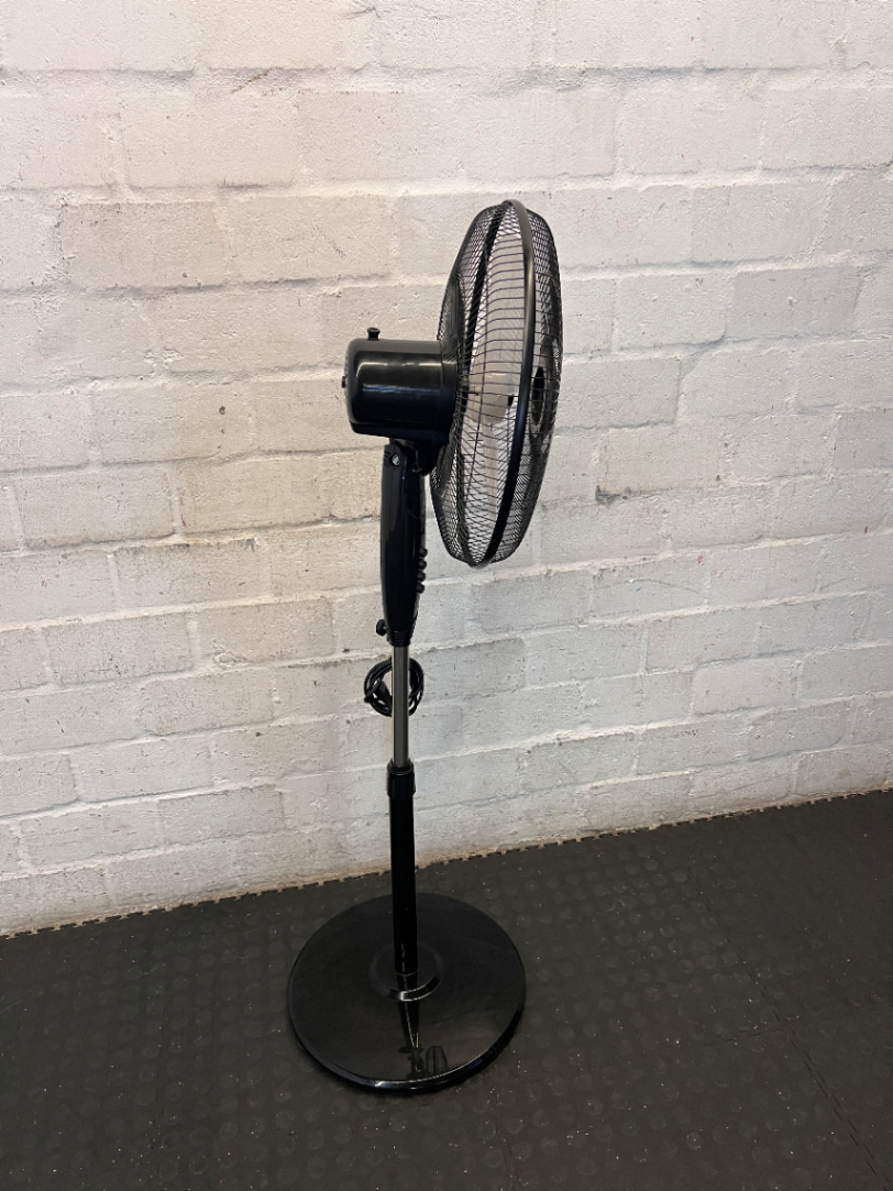 Black Elektra Pedestal Fan - Fair Condition - 2ndhandwarehouse.com