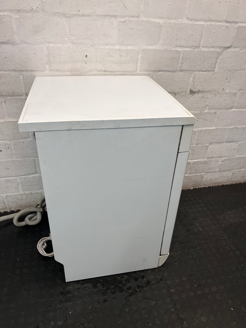 White AEG Oko_Favorit Dishwasher - 2ndhandwarehouse.com
