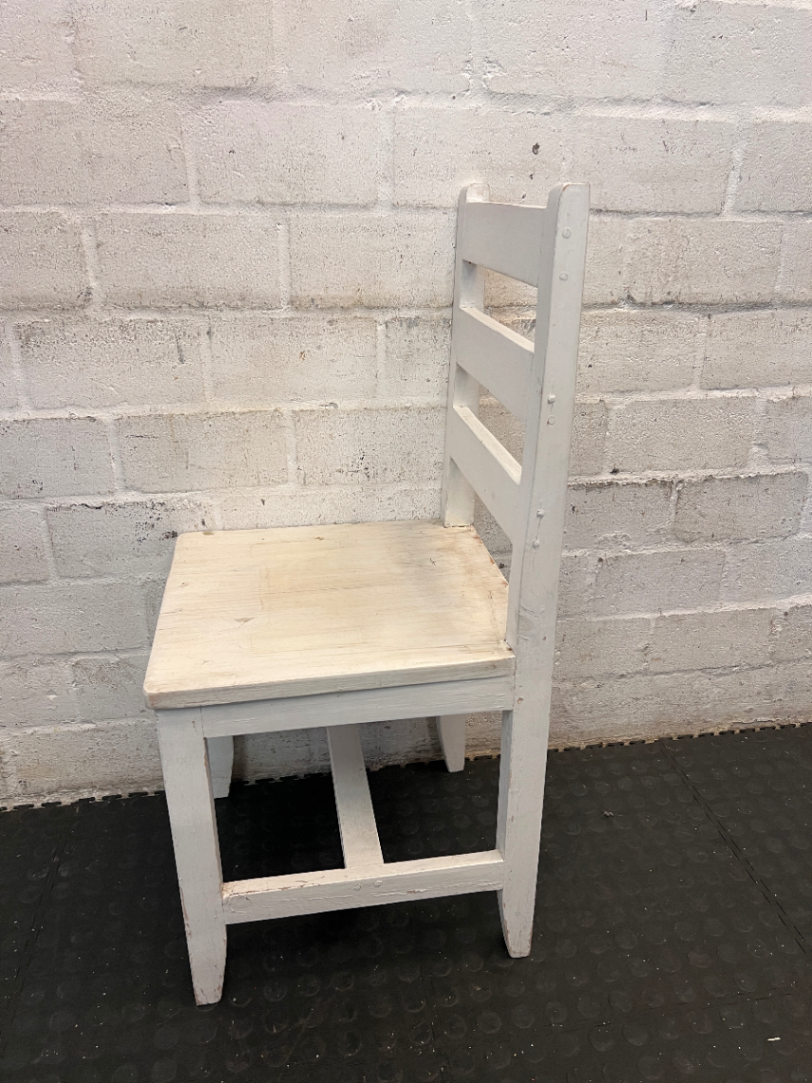 Classic Rustic White Slatted Dining Chair - 2ndhandwarehouse.com