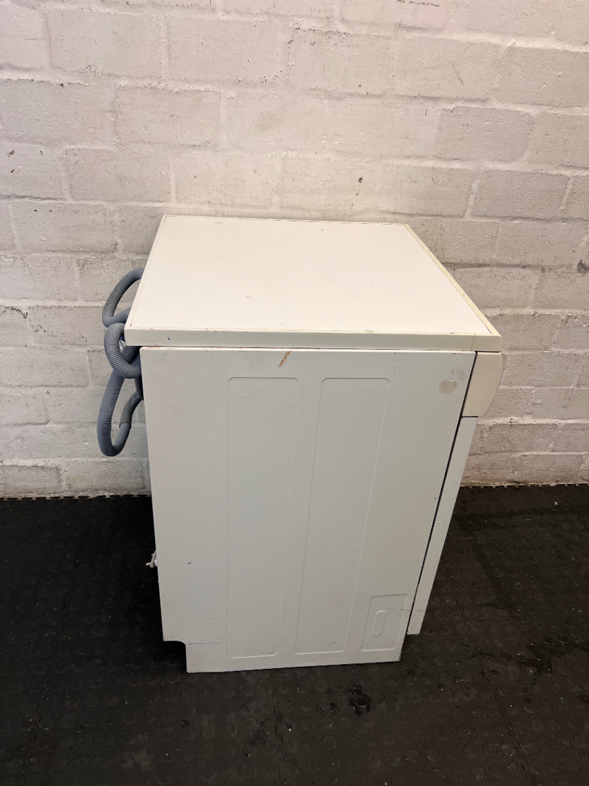White Bosch Freestanding Dishwasher — Working Order with Damaged Rope - 2ndhandwarehouse.com
