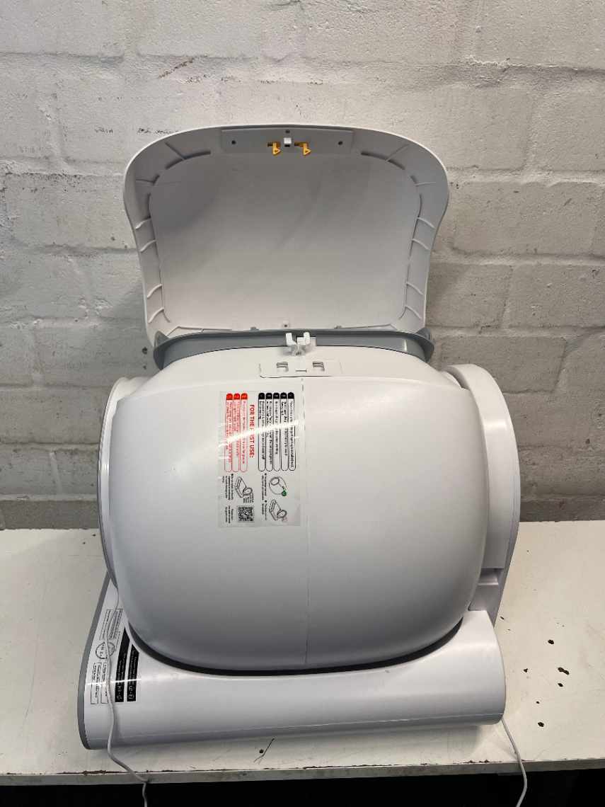 White Automatic Self-Cleaning Cat Litterbox — Good Working O - 2ndhandwarehouse.com