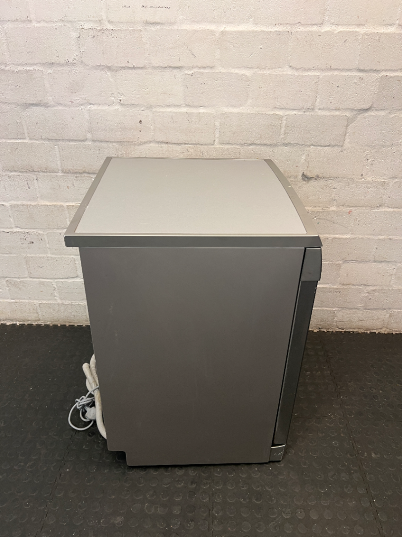 Bosch Freestanding Dishwasher in Metallic Grey — Good Working Order