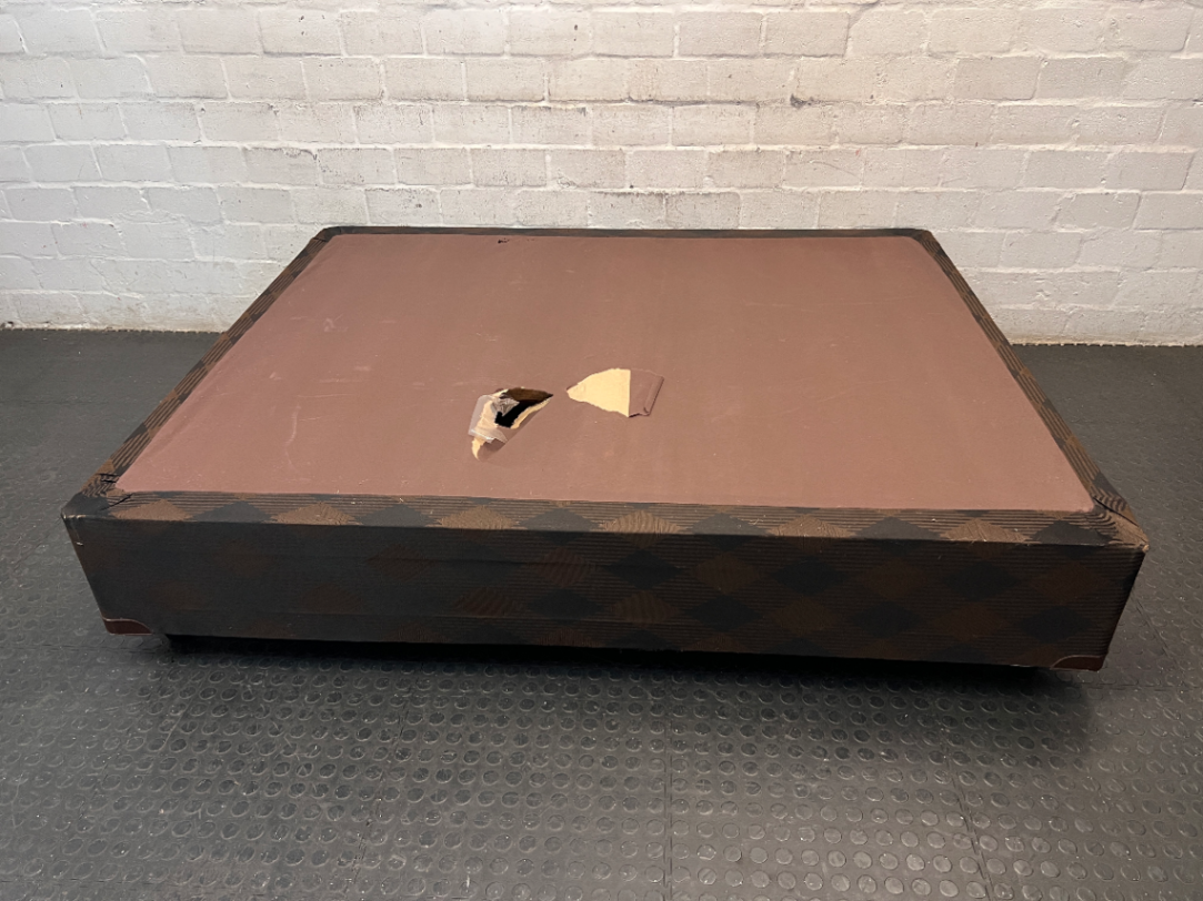 Queen Patterned Upholstered Bed Base