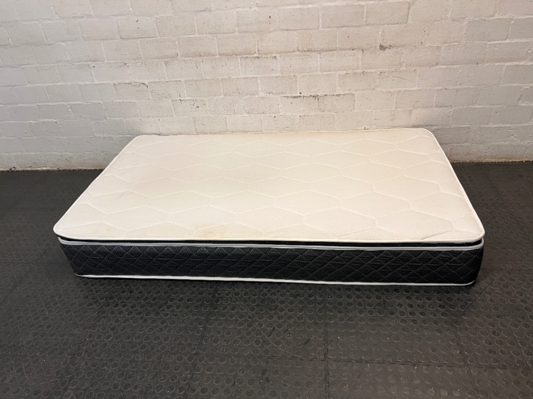 Three-Quarter Pillow Top Mattress