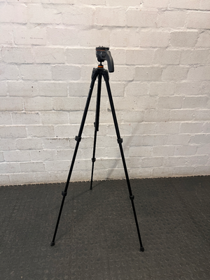 Vanguard Tripod with Pistol Grip Handle — Good Working Order