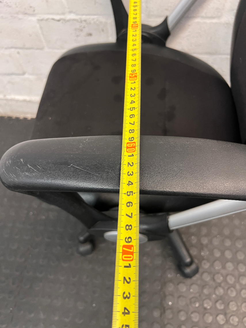 Ergonomic Two-Tone Office Chair with Armrests - 2ndhandwarehouse.com