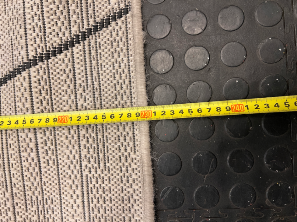 Geometric Diamond Pattern Area Rug — Used - Fair Condition - 2ndhandwarehouse.com