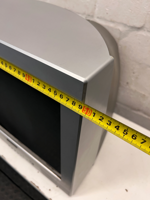 Samsung Plano Silver CRT Television — No Picture Displayed