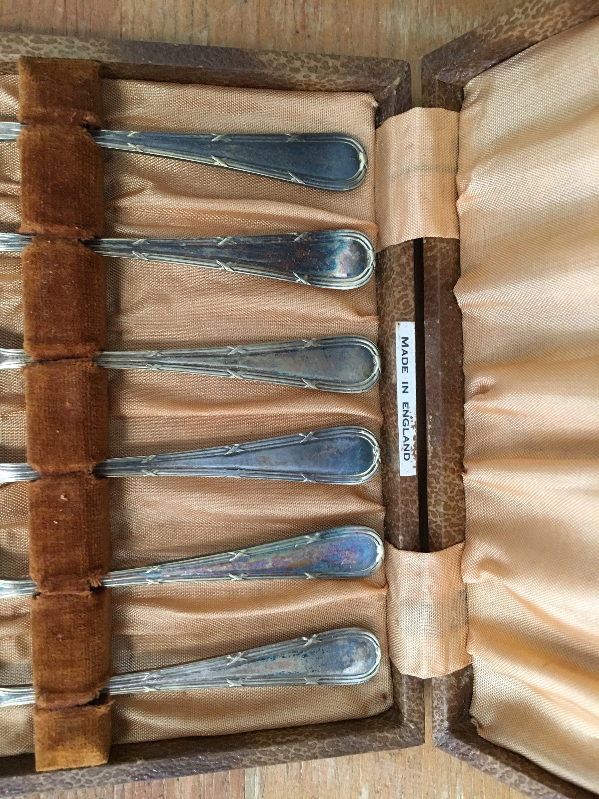 Vintage Cake Fork Set In Leather Case - 2ndhandwarehouse.com
