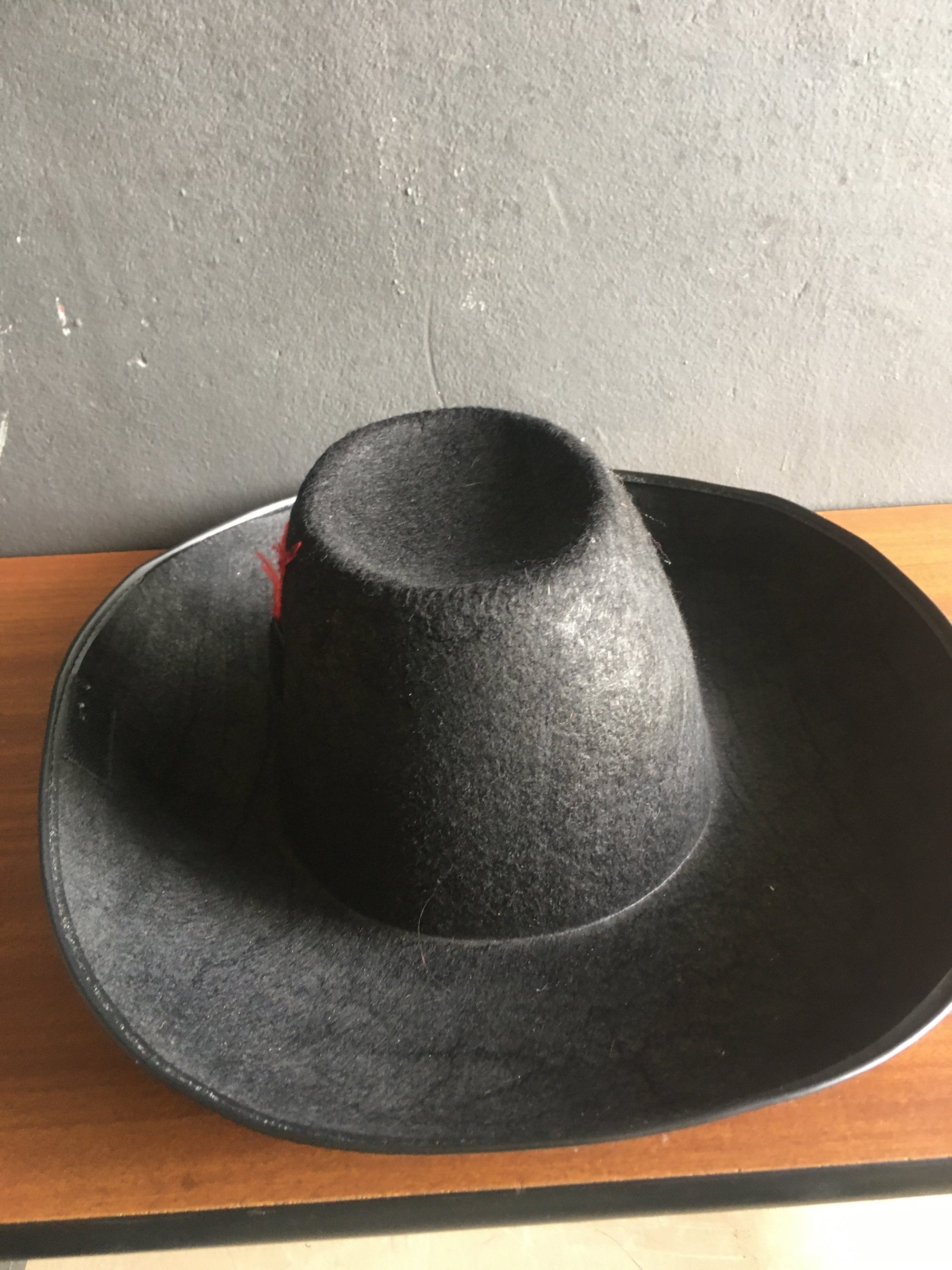 Black Cowboy Hat - 2ndhandwarehouse.com