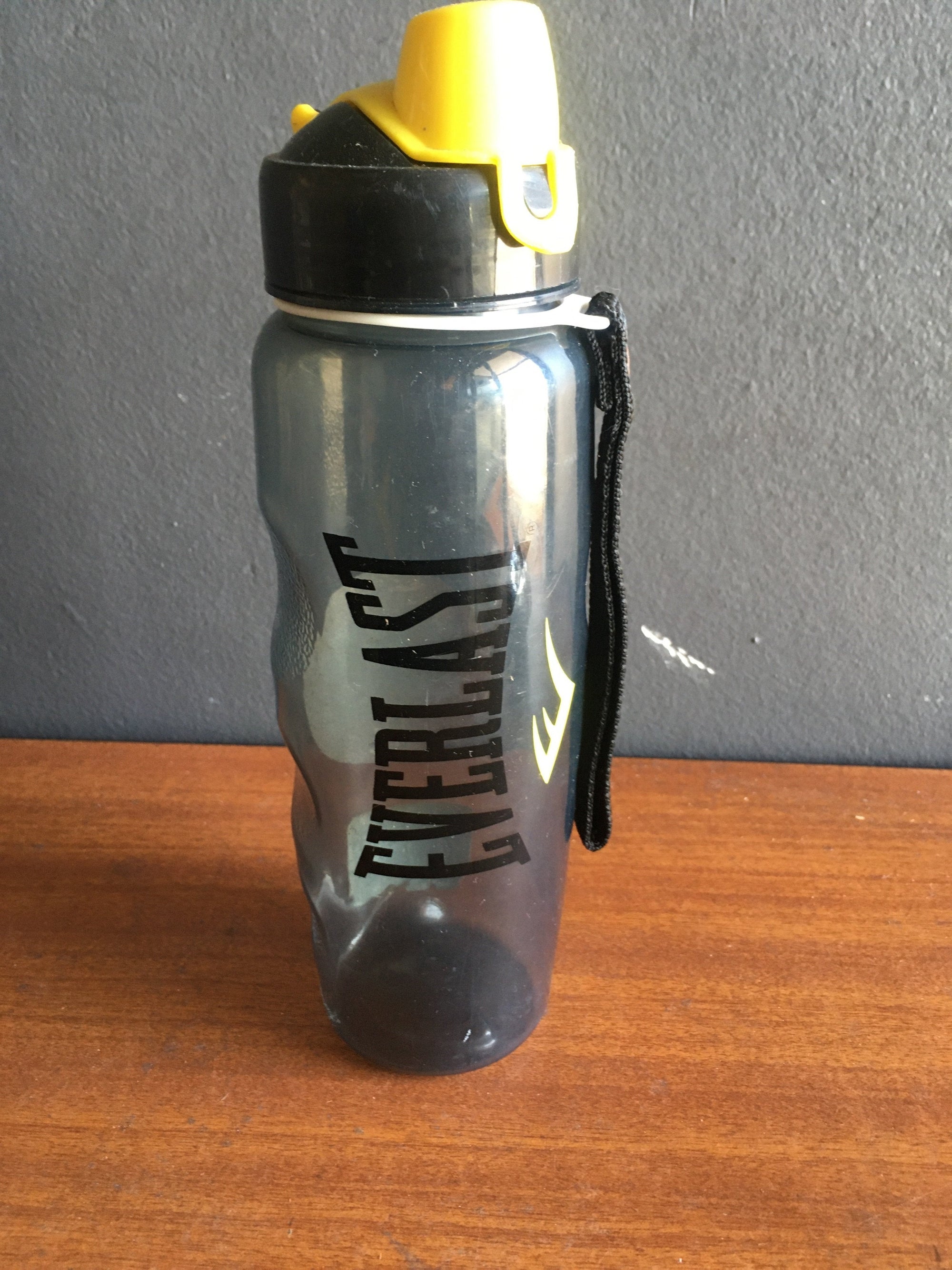 Everlast Water Bottle - 2ndhandwarehouse.com