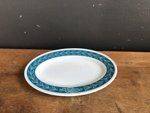 Green And White Plates - 2ndhandwarehouse.com