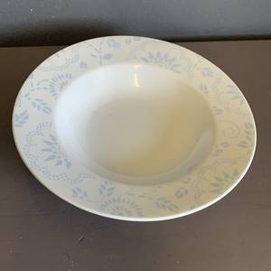 White side deep plate with blue flowers - 2ndhandwarehouse.com