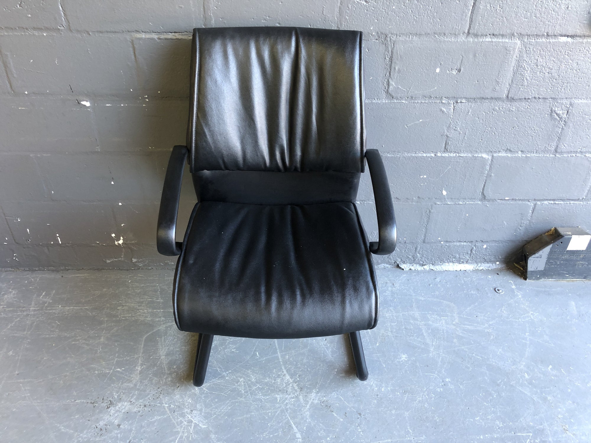 Pleather Visitor Chair - 2ndhandwarehouse.com