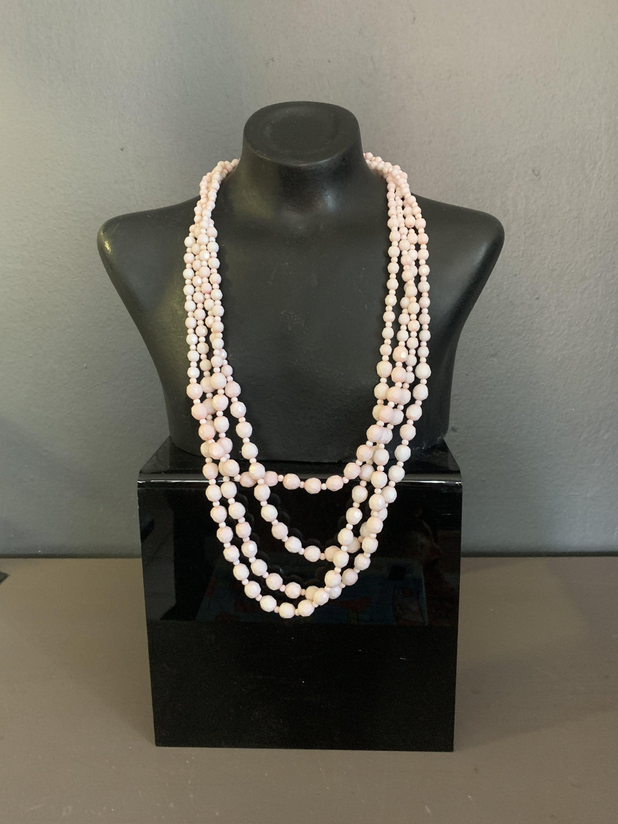 Pink Pearl Necklace - 2ndhandwarehouse.com