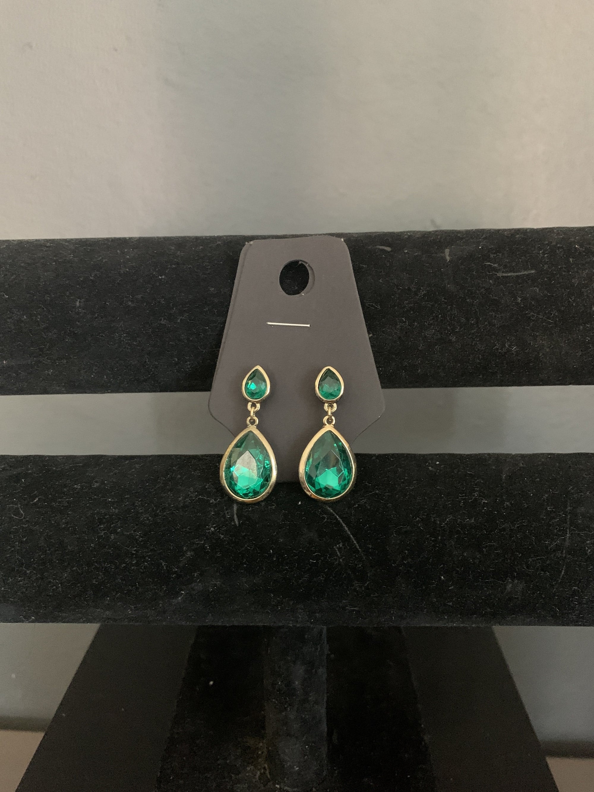 Emerald Tear Drop Earrings - 2ndhandwarehouse.com