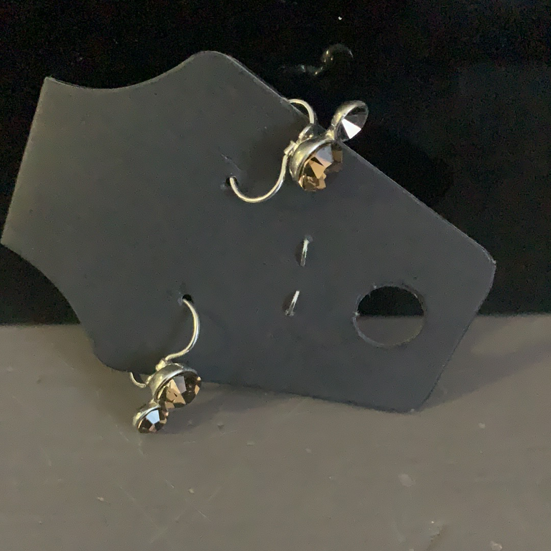 Small earrings - 2ndhandwarehouse.com