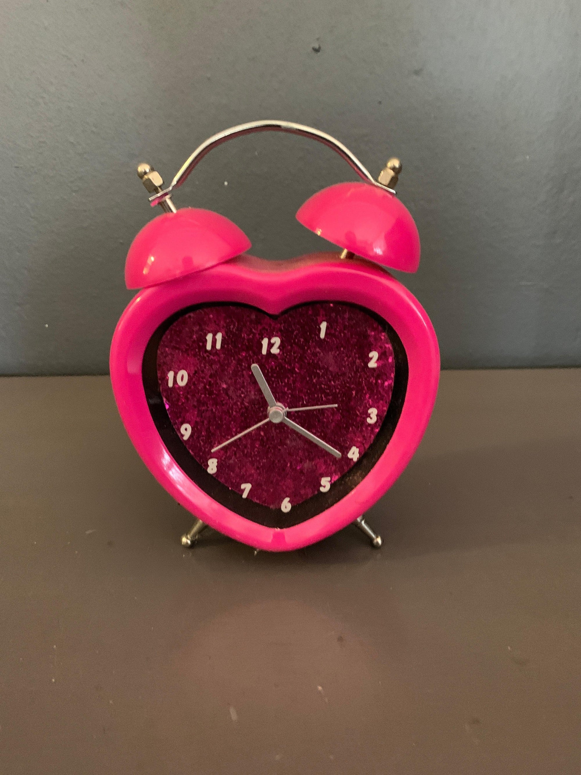 Heart shaped Alarm clock - 2ndhandwarehouse.com