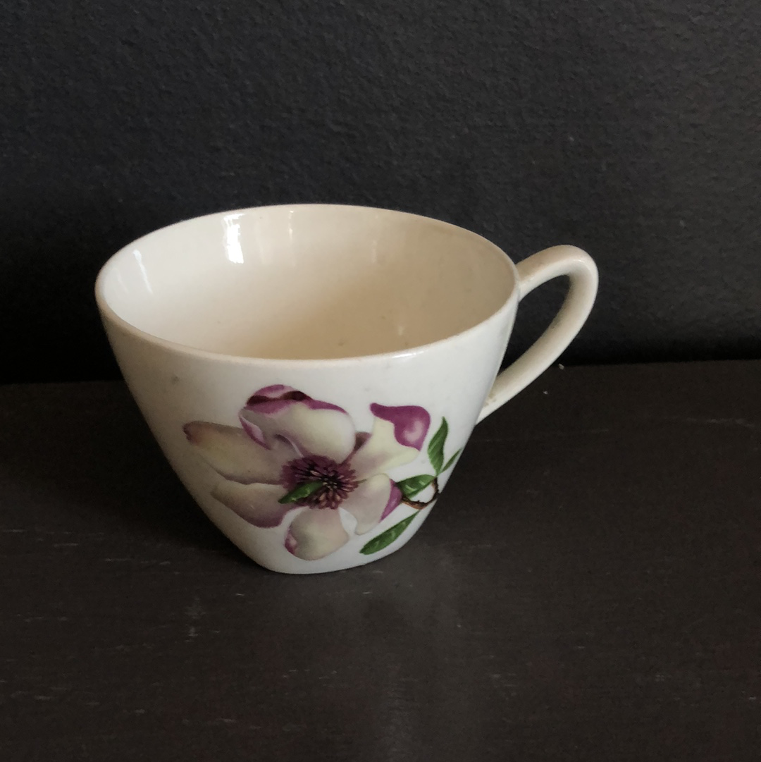 Small little cups with flower - 2ndhandwarehouse.com