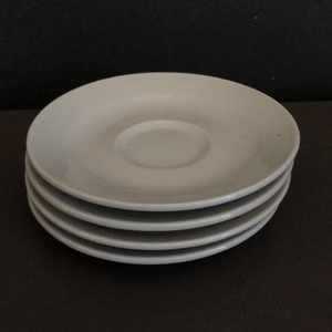 Tiny white plate - 2ndhandwarehouse.com