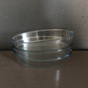 Small oven glass dish - 2ndhandwarehouse.com