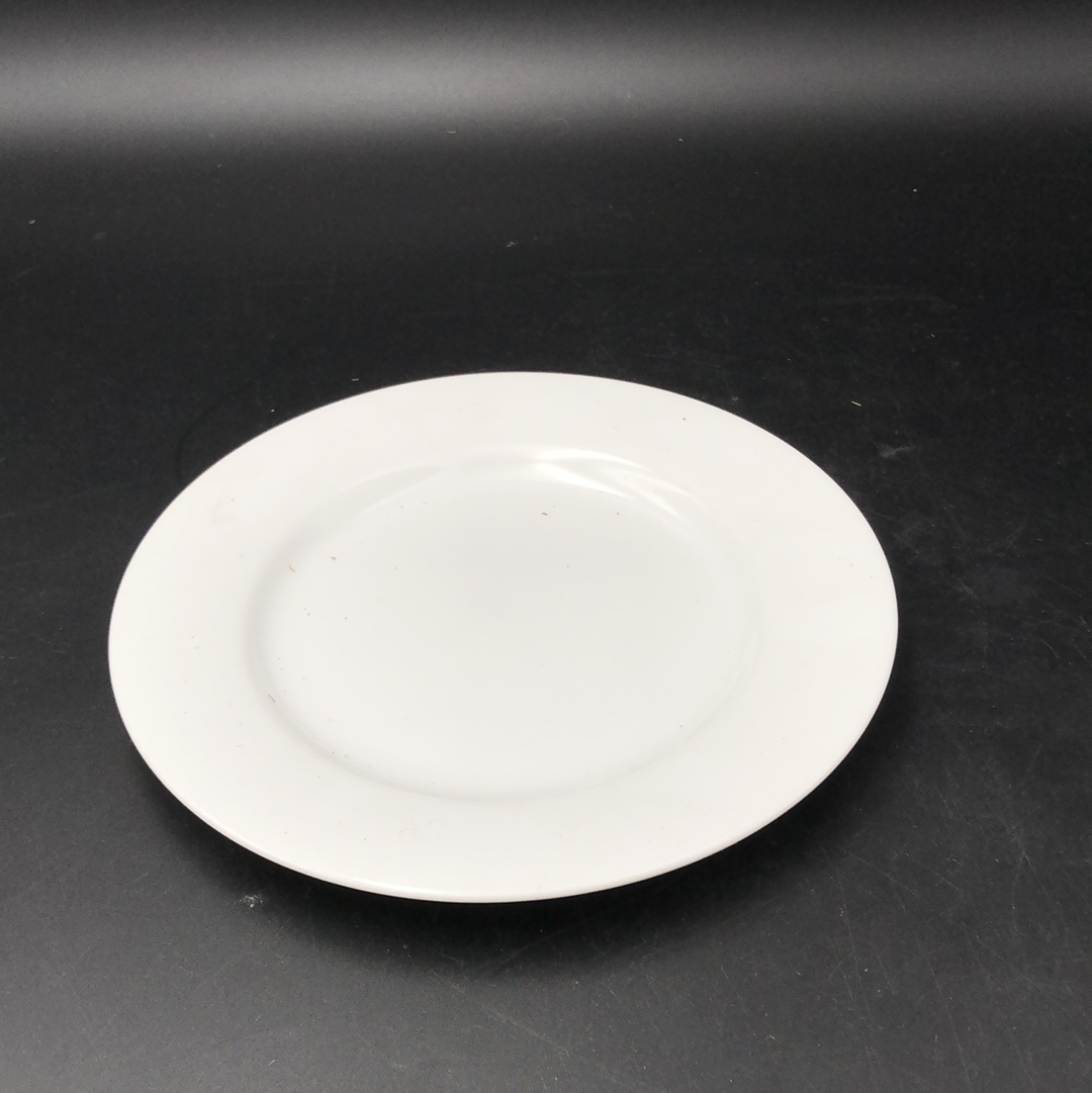Small white plate - 2ndhandwarehouse.com