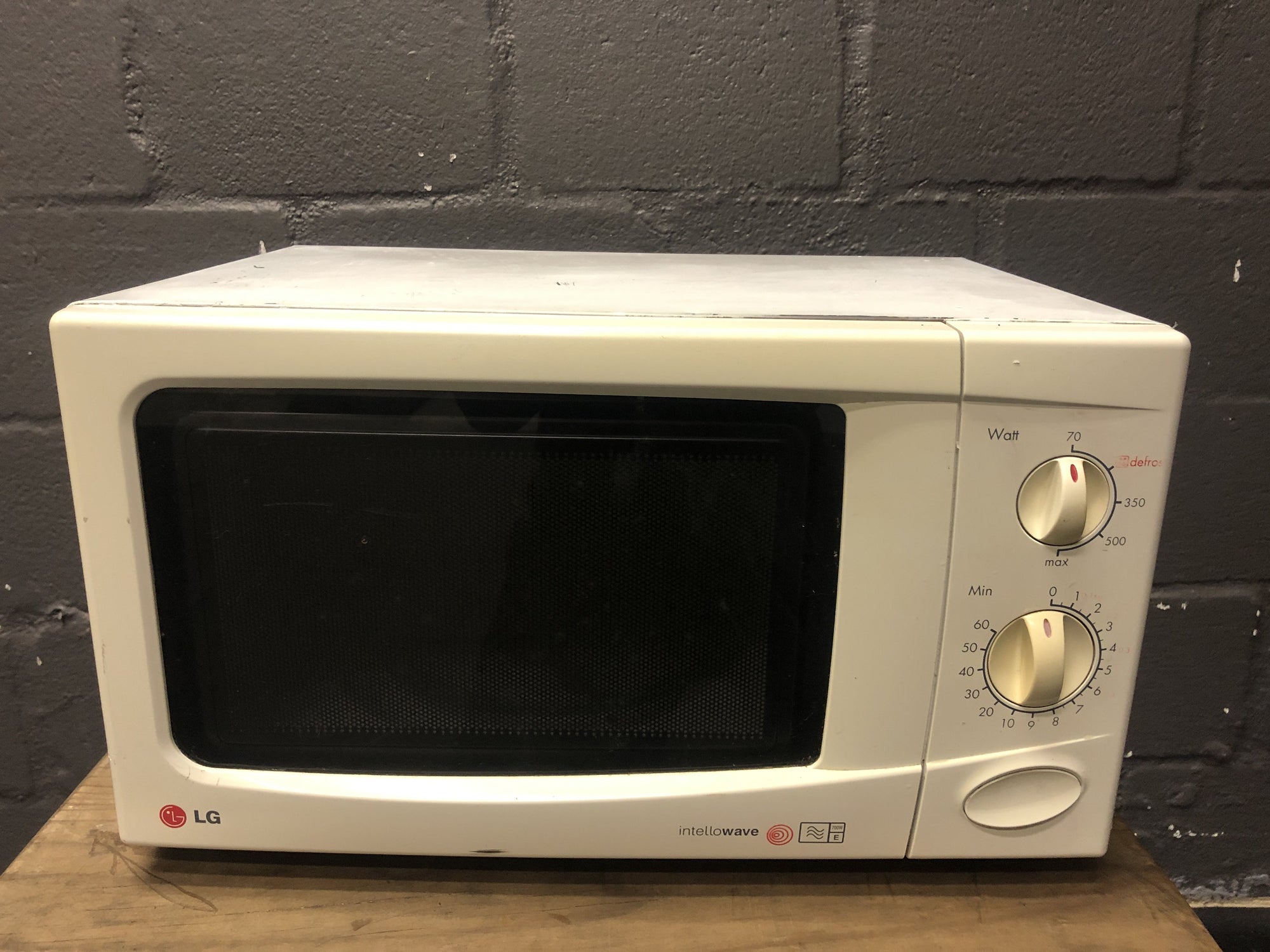LG 1000W Microwave