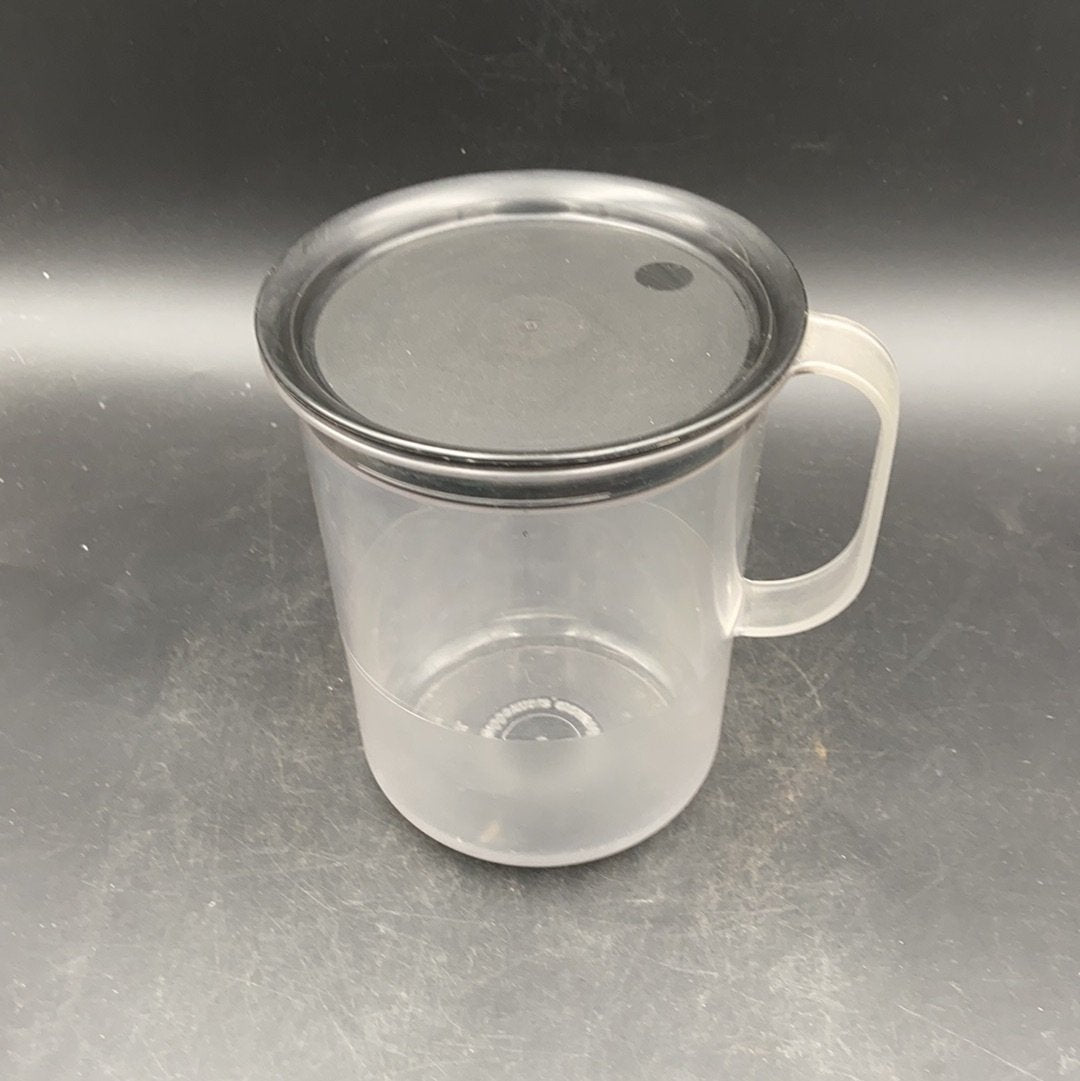 Plastic jug with lid