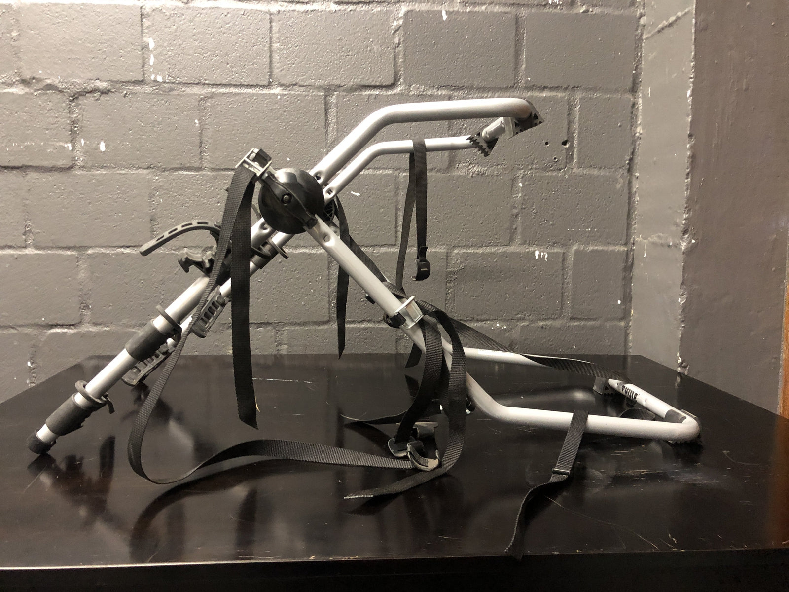 THULE CAR BICYCLE MOUNT - REDUCED