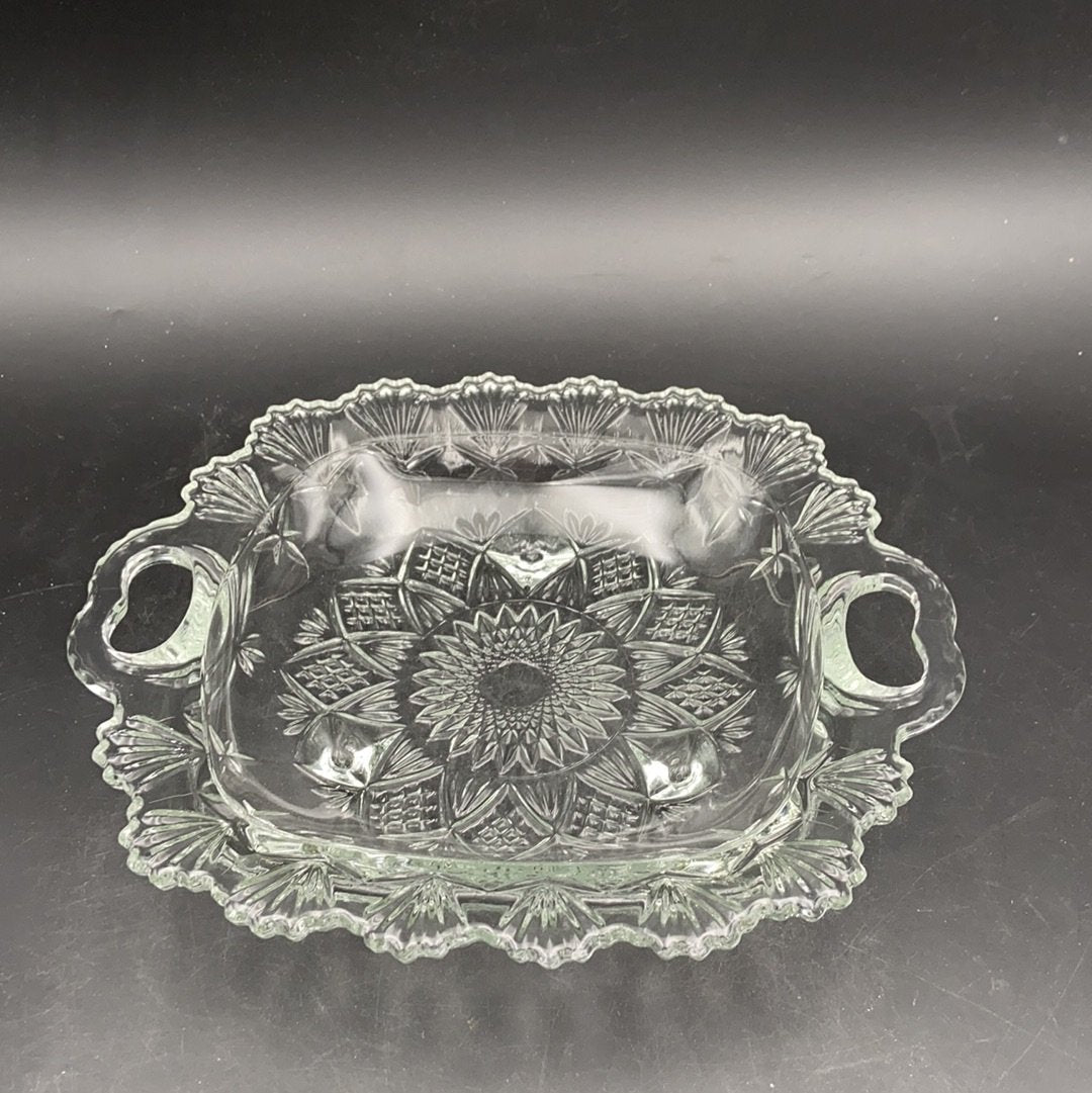 Glass tray plate with handles