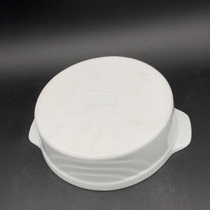 White  round oven  dish