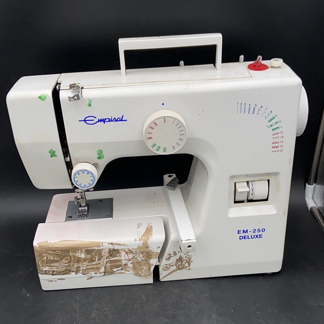 Sewing Machine Empisal EM-250 DELUXE (missing accessories & power supply)